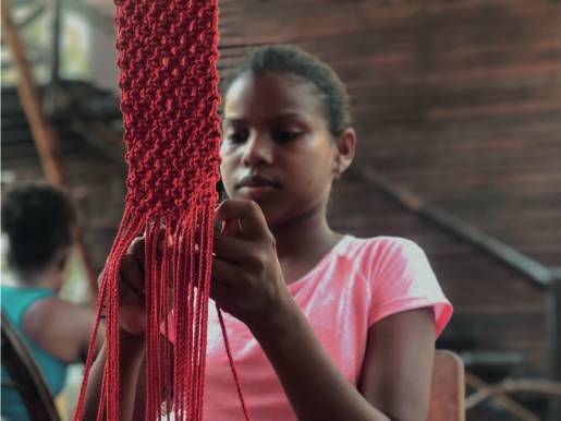Talleres de tejido en Isla Fuerte.